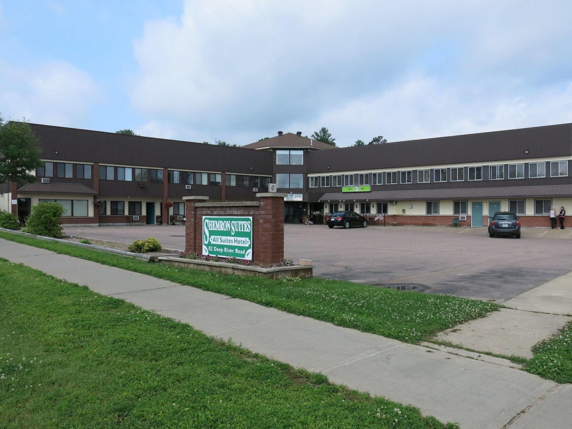 Shemron Suites Hotel Deep River Экстерьер фото