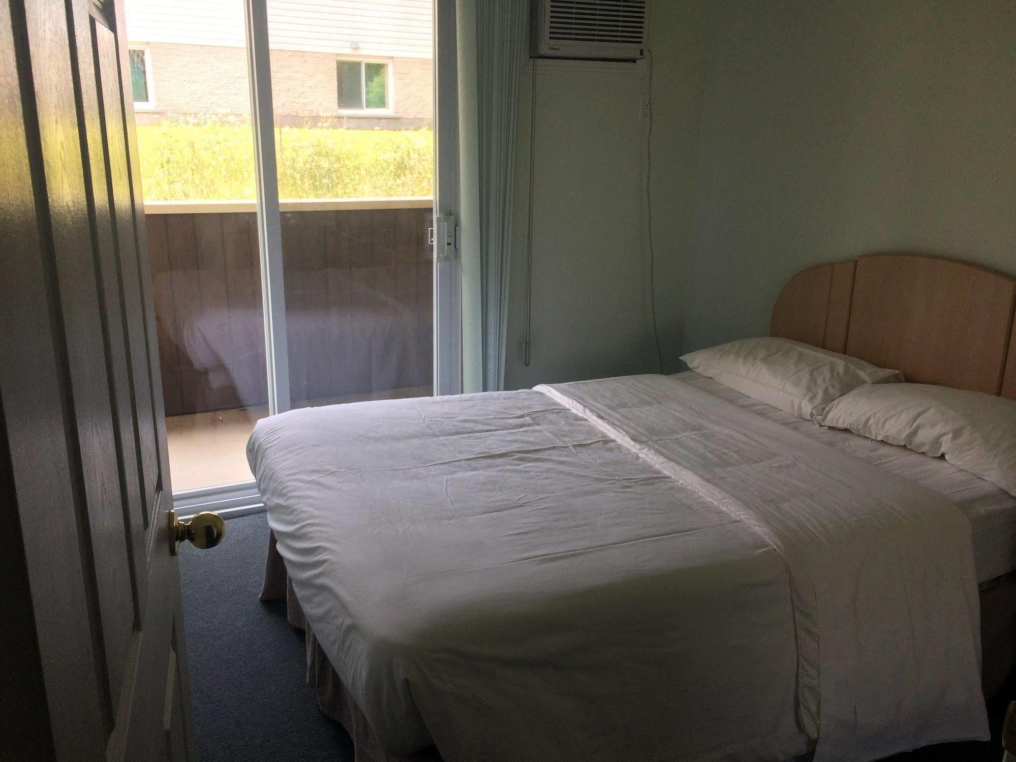 Shemron Suites Hotel Deep River Экстерьер фото