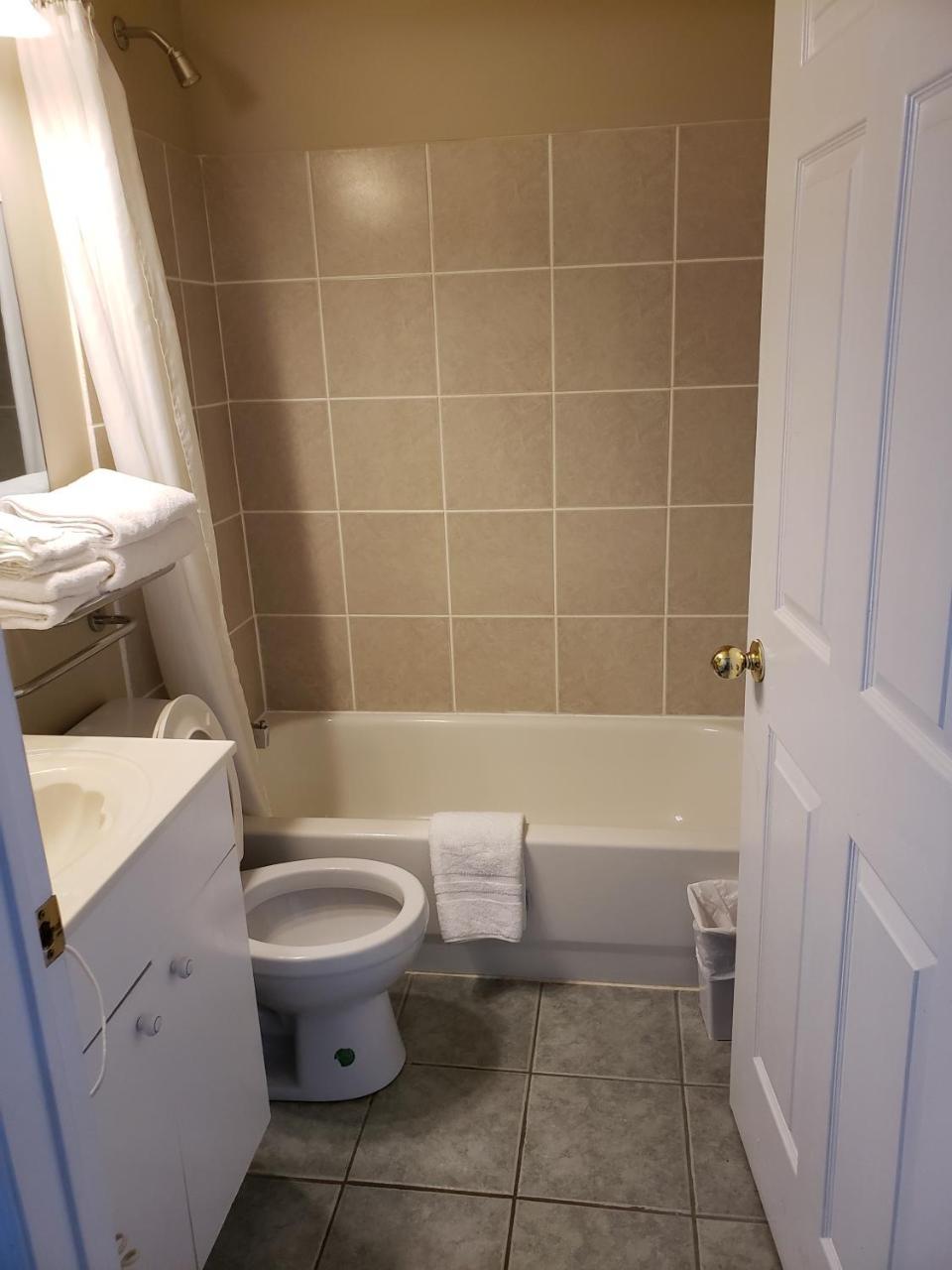 Shemron Suites Hotel Deep River Экстерьер фото