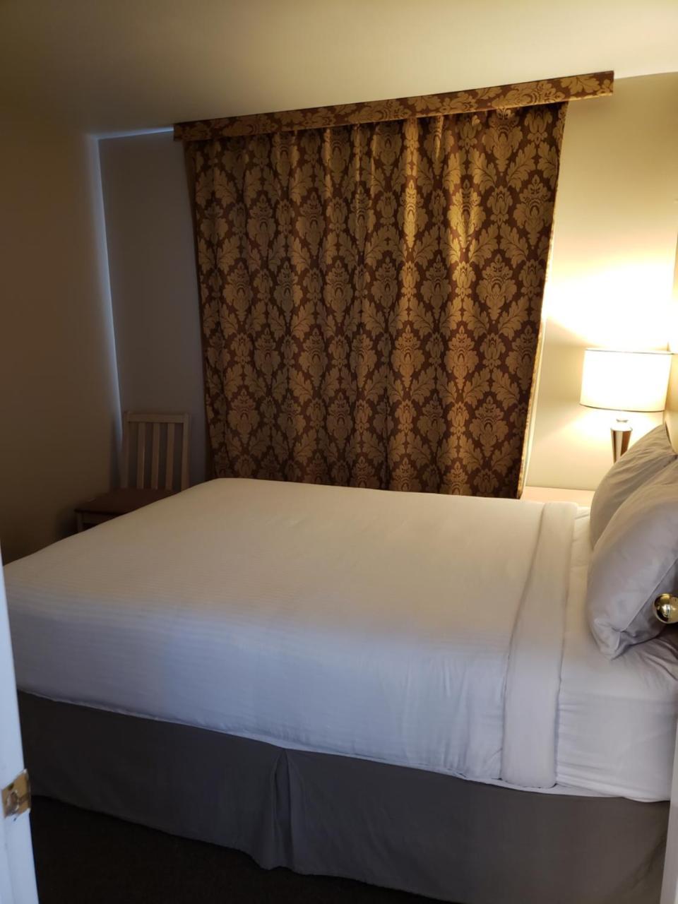 Shemron Suites Hotel Deep River Экстерьер фото