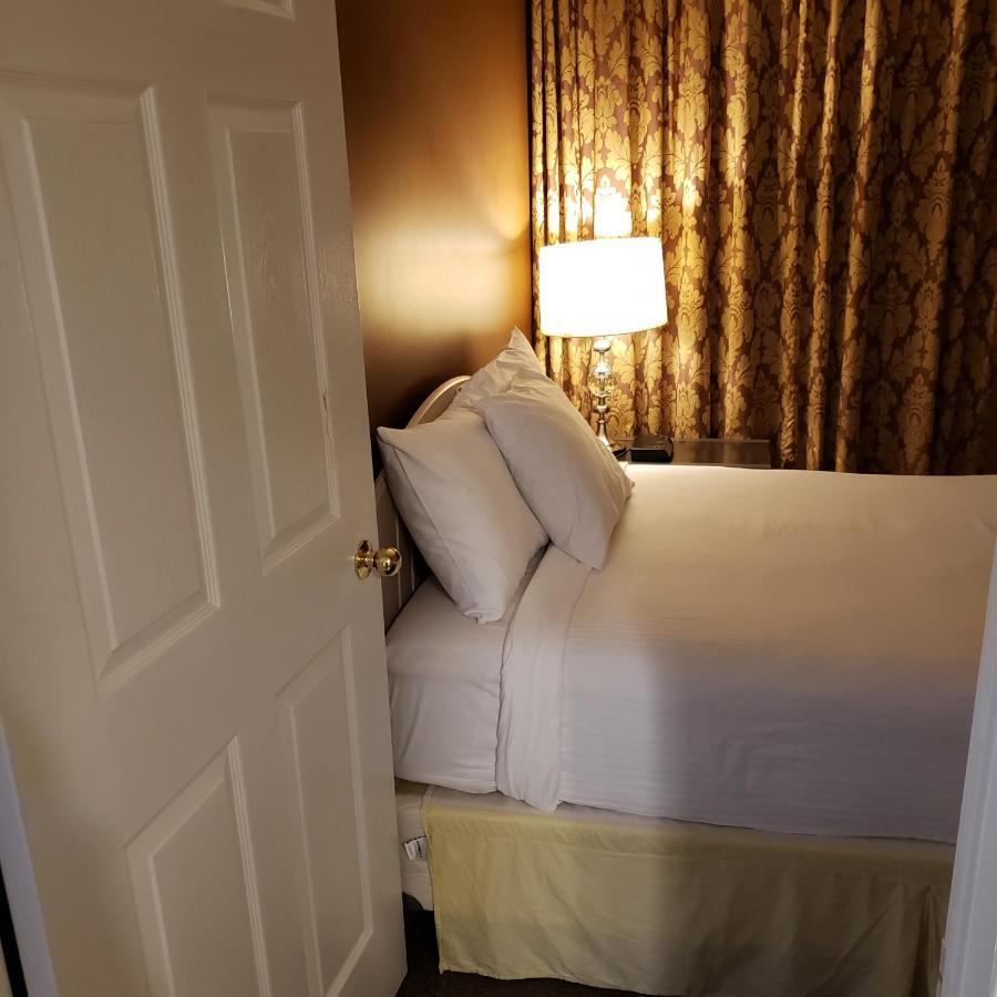 Shemron Suites Hotel Deep River Экстерьер фото